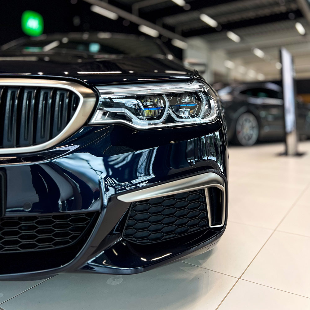 BMW M550i xDrive